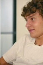 Nonton Film Formula 1: Drive to Survive Season 8 Episode 1 Sub Indo