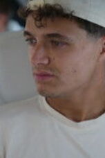 Nonton Film Formula 1: Drive to Survive Season 8 Episode 8 Sub Indo